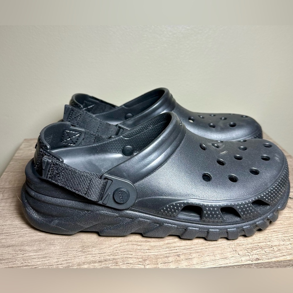 Crocs Unisex Duet Max II Clog Black Men’s 7 Women’s 9 Worn Once
